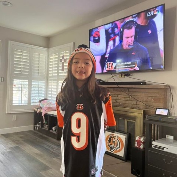 Meet your Posher, Lourdes - Picture 1 of 1